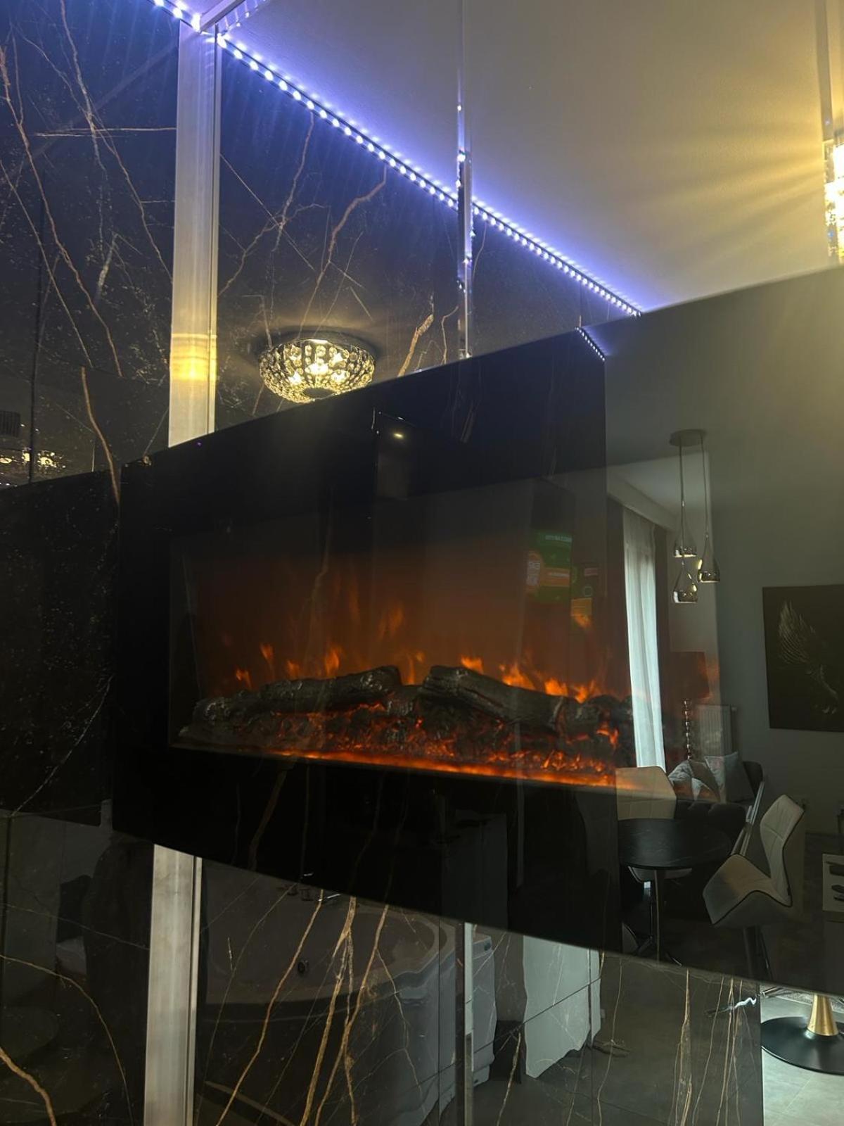 Jacuzzi Glass-House Central Station Krakow Bagian luar foto
